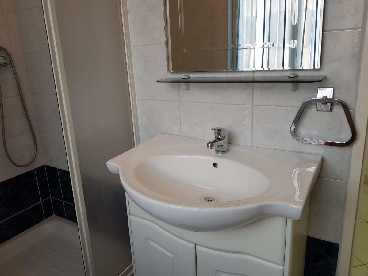 Mare Azzurro Apartments プーラ エクステリア 写真